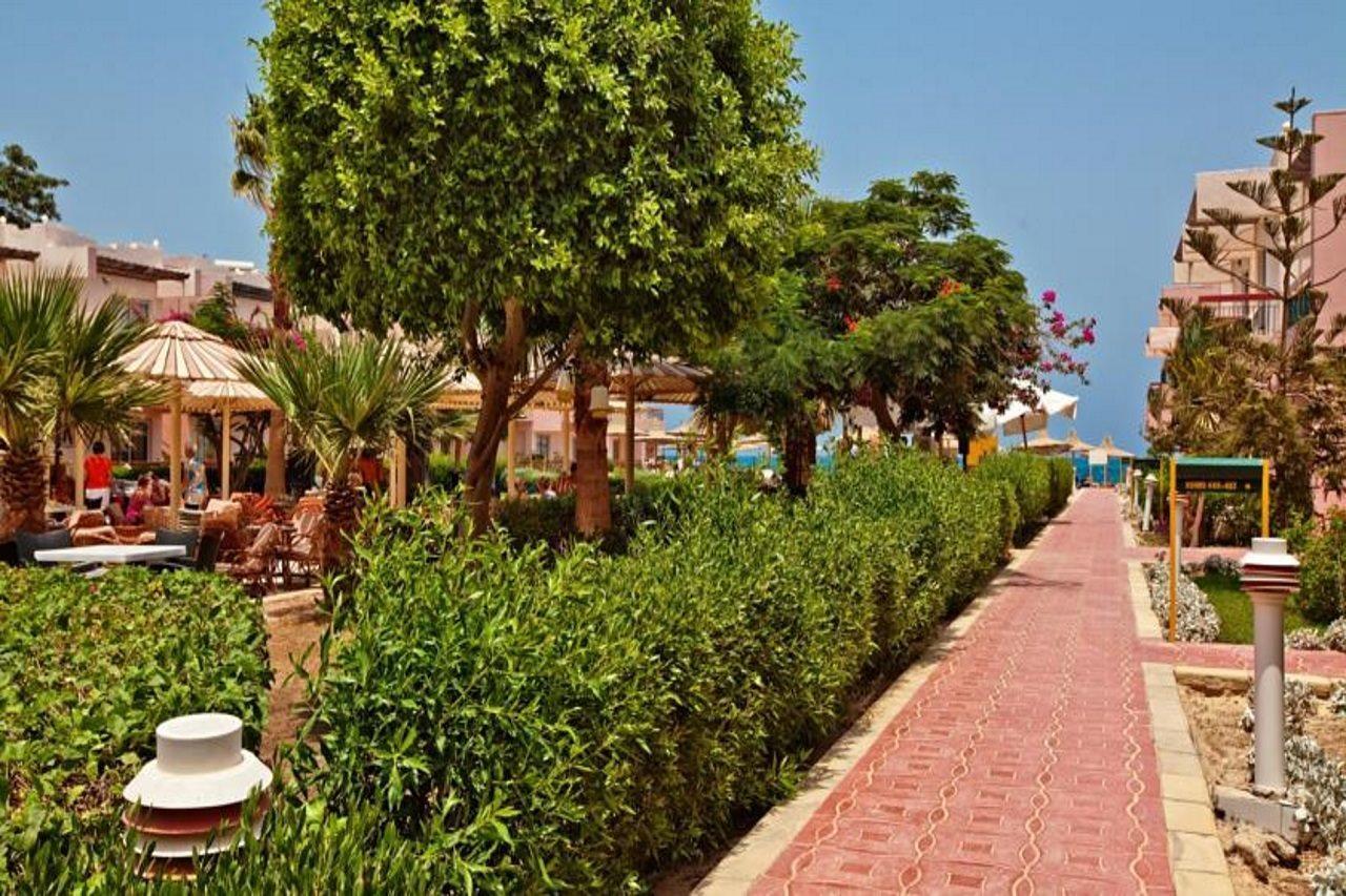 Beirut Hotel Хургада Екстериор снимка