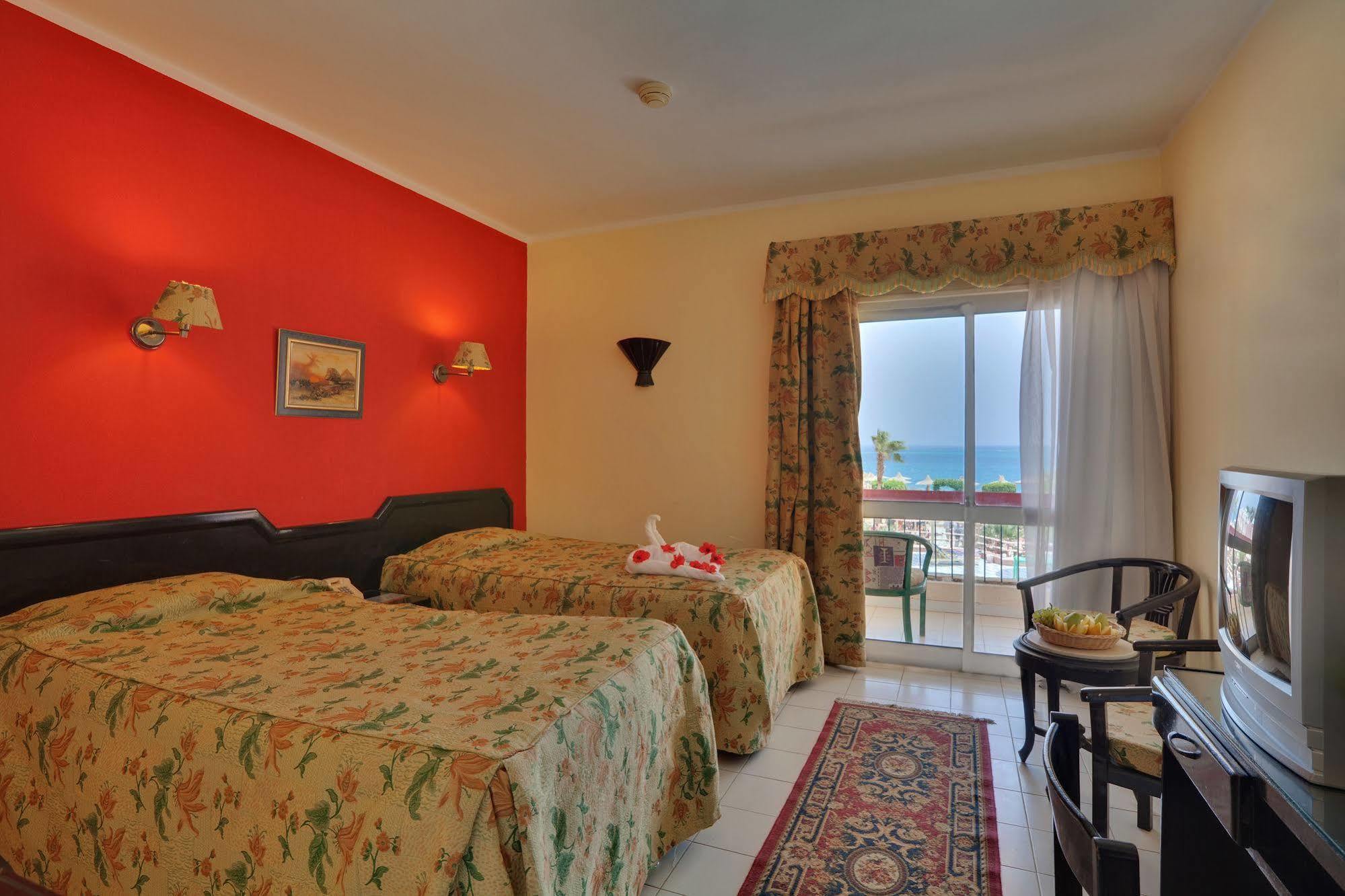 Beirut Hotel Хургада Екстериор снимка