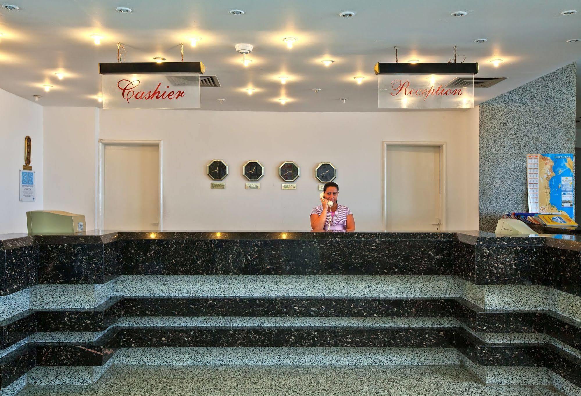 Beirut Hotel Хургада Екстериор снимка